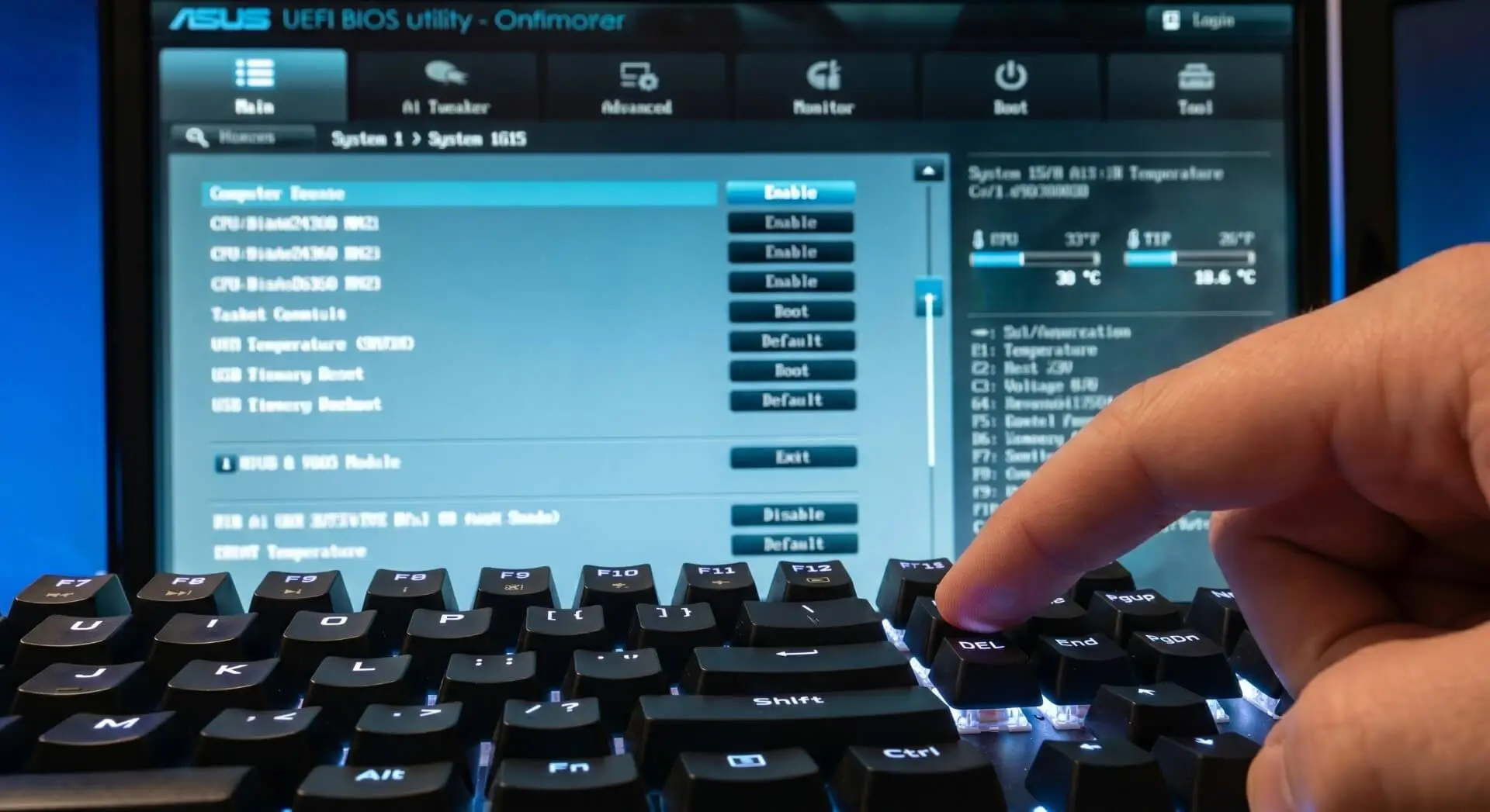 Wchodzenie do BIOS / UEFI na komputerze
